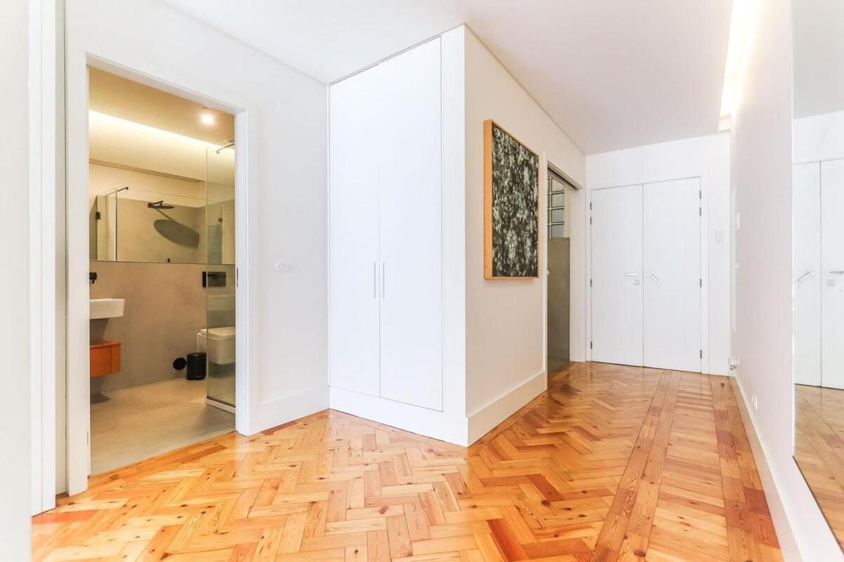 Apartment In Cais Do Sodre Lisbon